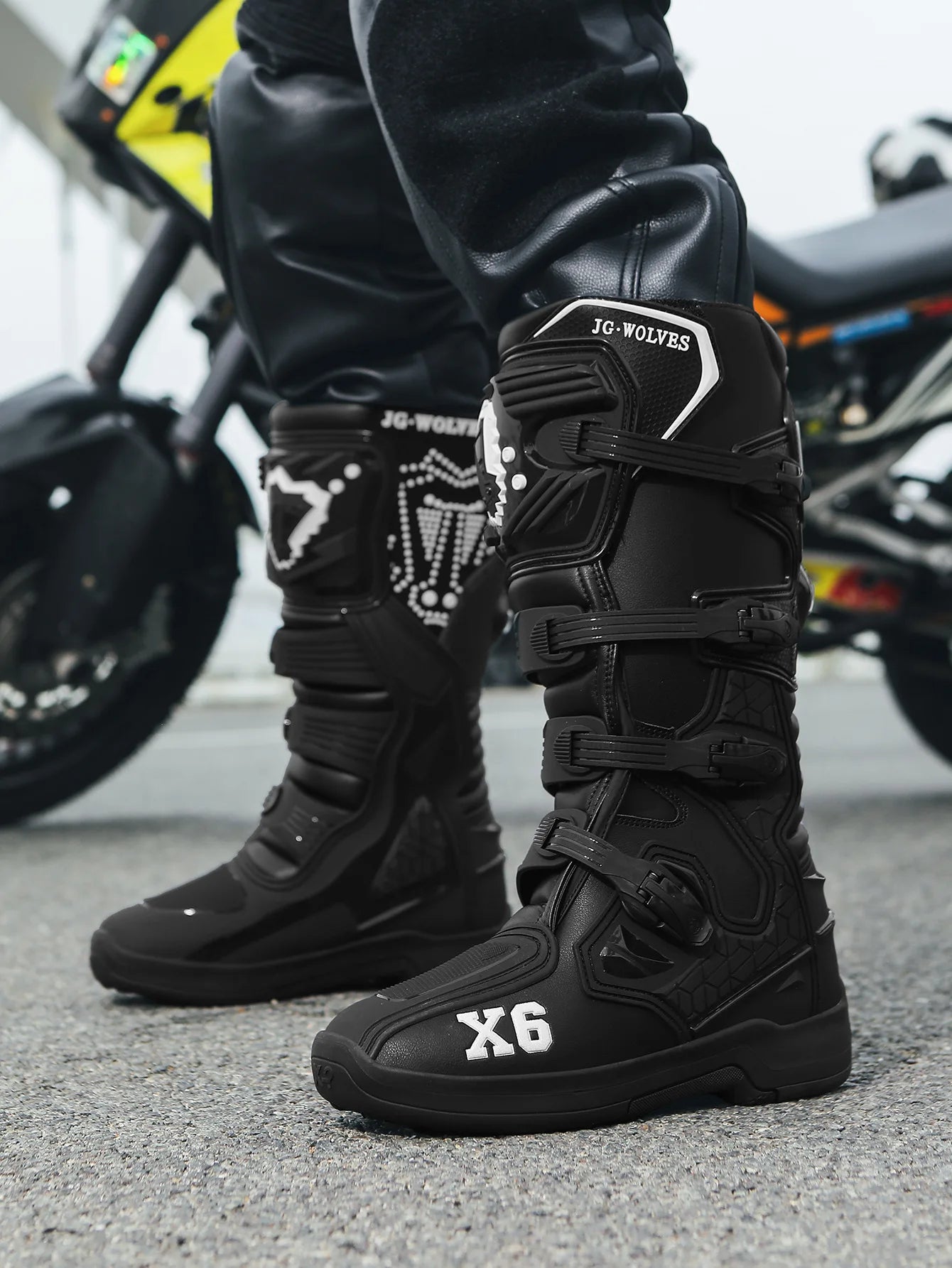 Black Color Unisex Motorcycle Riding Boots With Ankle Protection